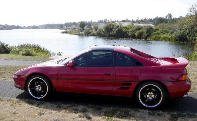 MR2 from side